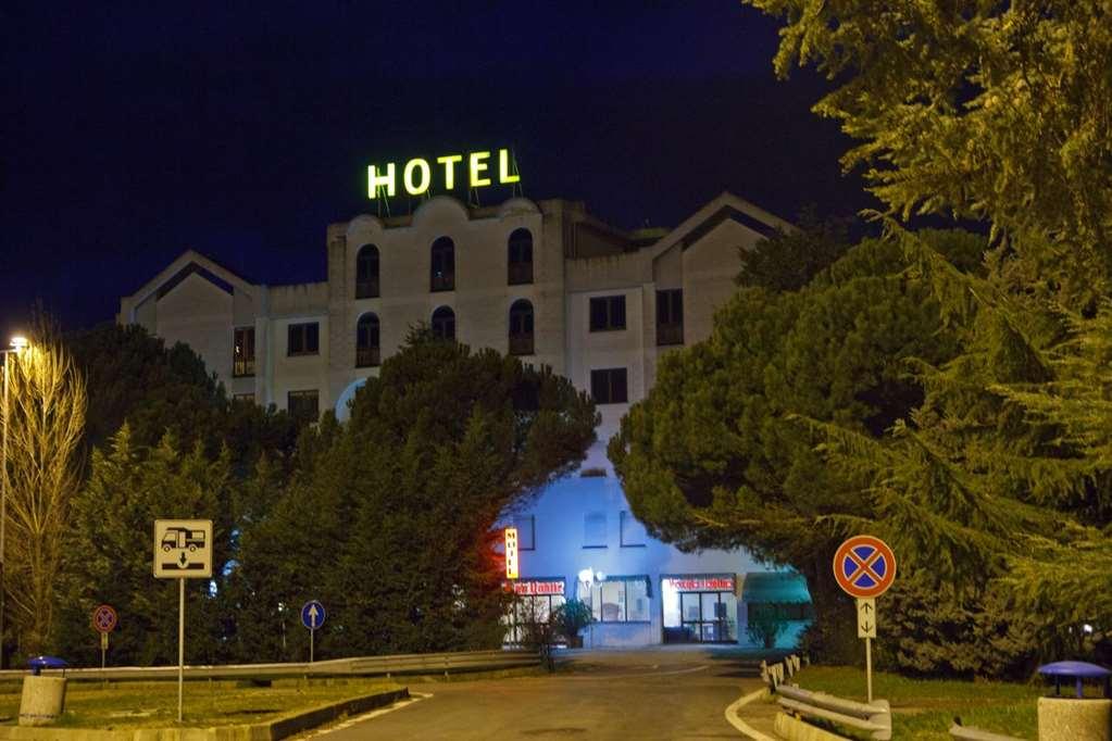 Il Grifo Hotel E Bisteccheria Toscana Montepulciano Stazione Eksteriør bilde