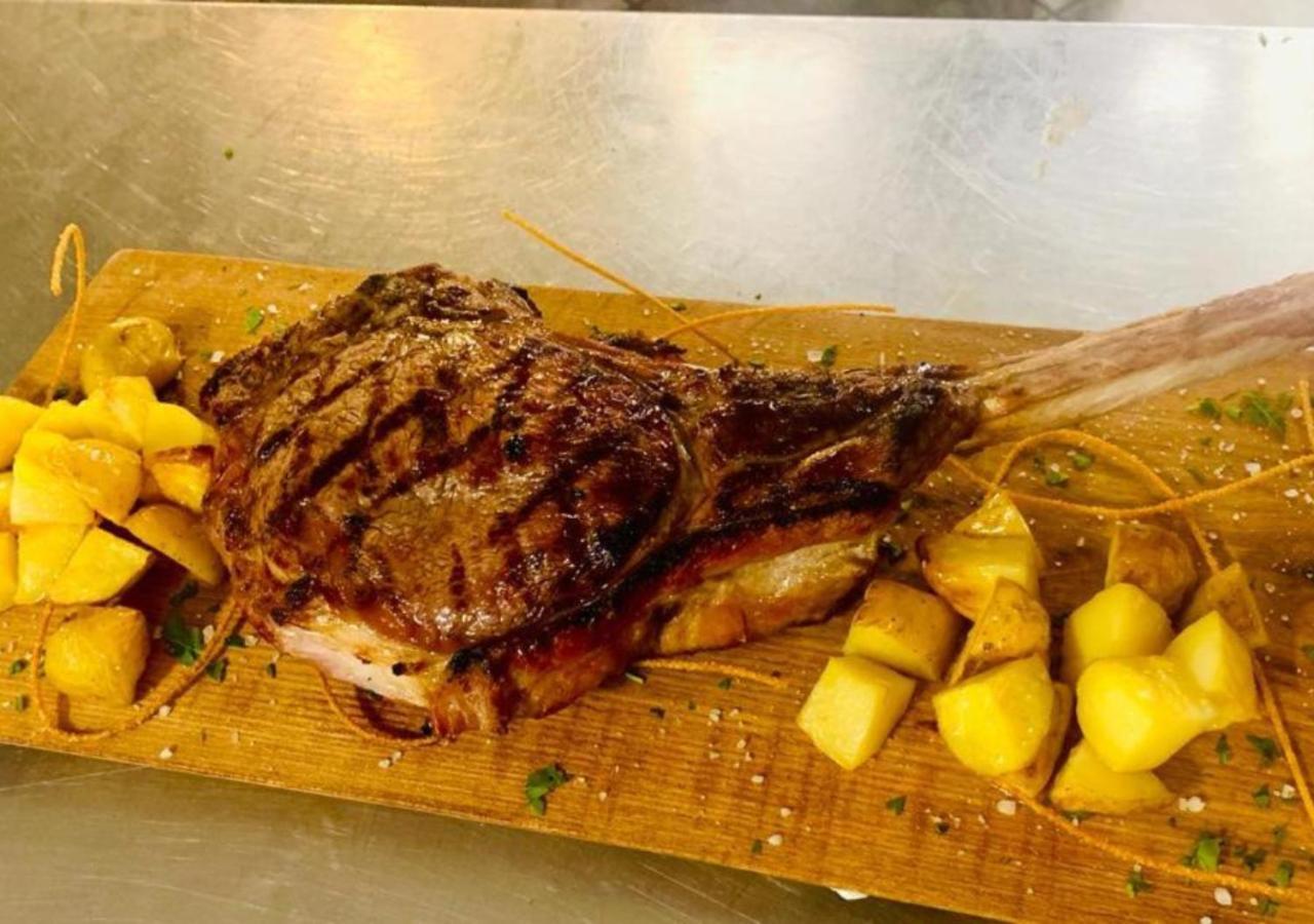 Il Grifo Hotel E Bisteccheria Toscana Montepulciano Stazione Eksteriør bilde