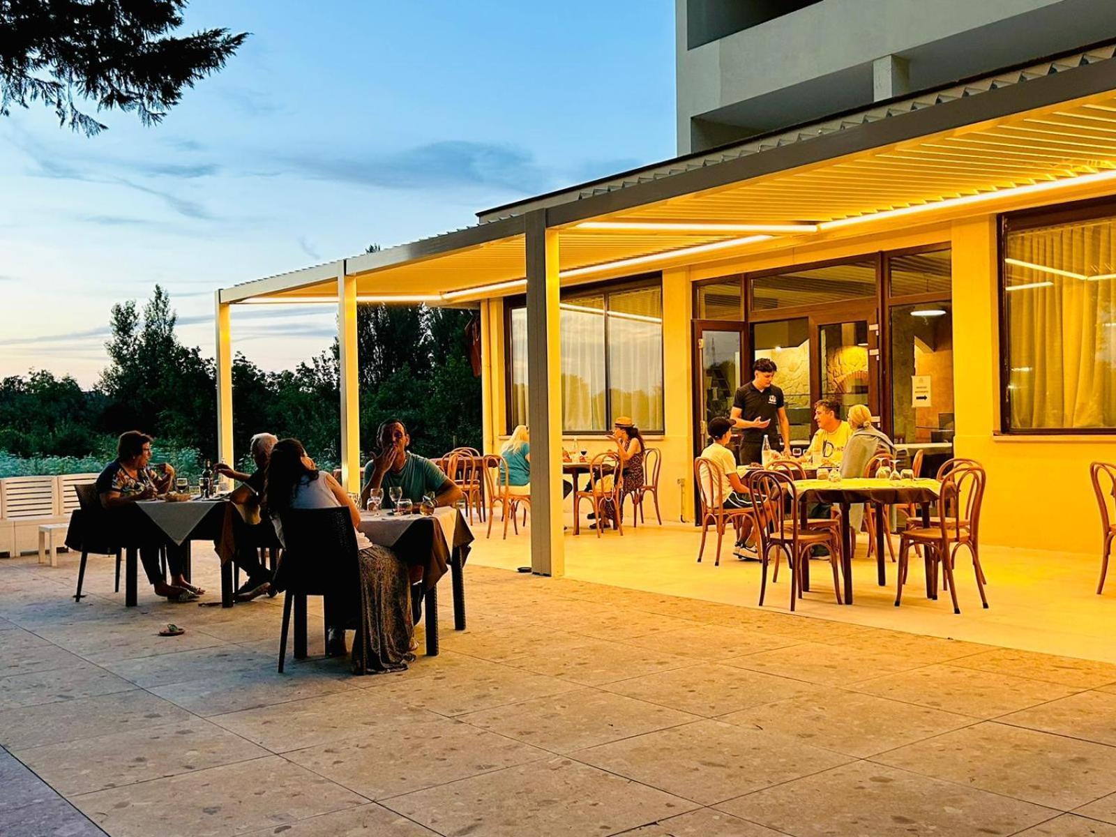 Il Grifo Hotel E Bisteccheria Toscana Montepulciano Stazione Eksteriør bilde