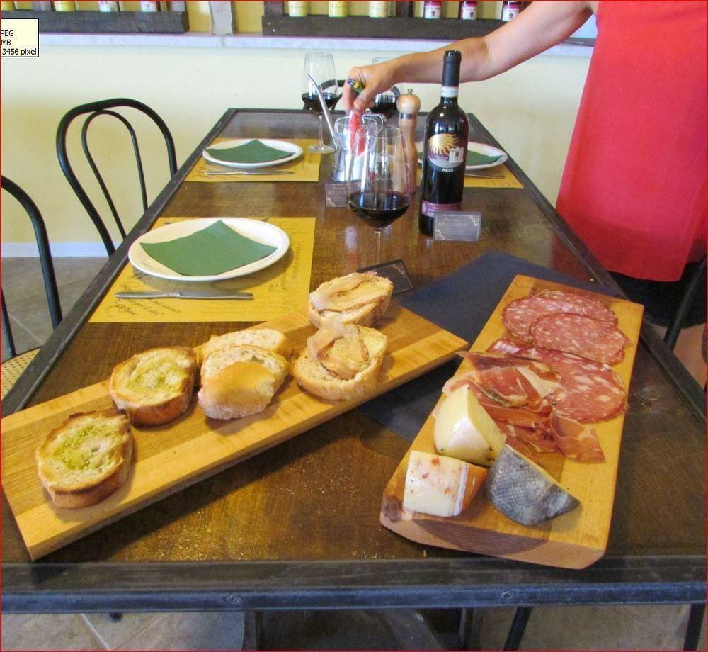 Il Grifo Hotel E Bisteccheria Toscana Montepulciano Stazione Eksteriør bilde